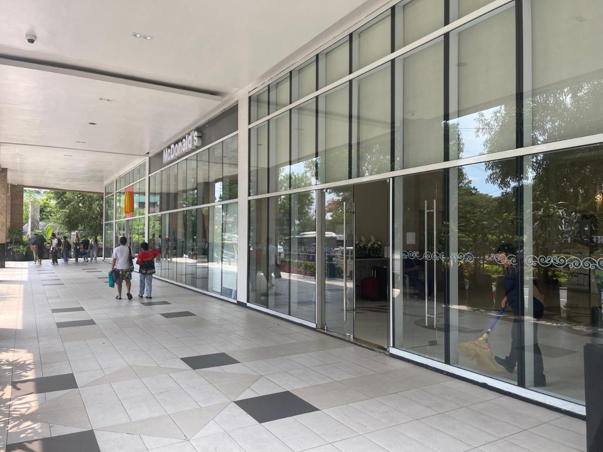 4J North Wing - 150 Newport Boulevard, Near Terminal3 Airport マニラ市 エクステリア 写真